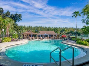 499 Forest Lakes Blvd in Naples, FL - Building Photo - Building Photo