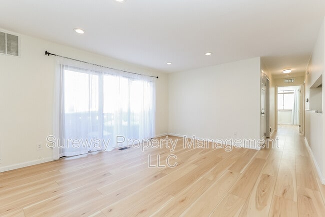 1005 Woodhollow Dr in Evesham, NJ - Building Photo - Building Photo