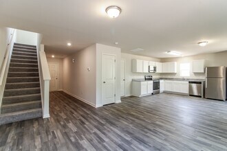 1592 BOBWHITE LN in Asheboro, NC - Building Photo - Building Photo