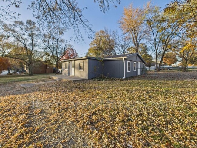 126 S Village Terrace in Tonganoxie, KS - Building Photo - Building Photo