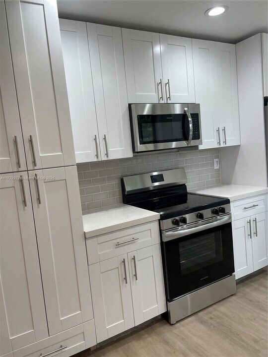 2823 Polk St-Unit -A in Hollywood, FL - Building Photo