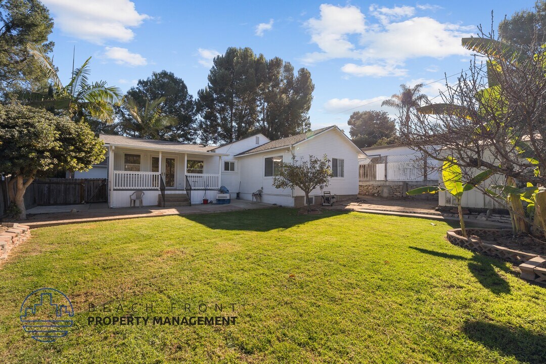 26243 Monte Vista Ave. in Lomita, CA - Foto de edificio