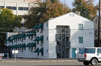 Gibson Arms in Sacramento, CA - Foto de edificio - Building Photo