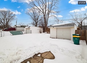 18815 Fairway Ave in Maple Heights, OH - Building Photo - Building Photo