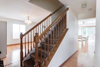 2844 Skylane Dr in Naperville, IL - Building Photo - Building Photo