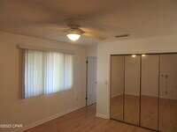 4050 Linwood Dr photo'