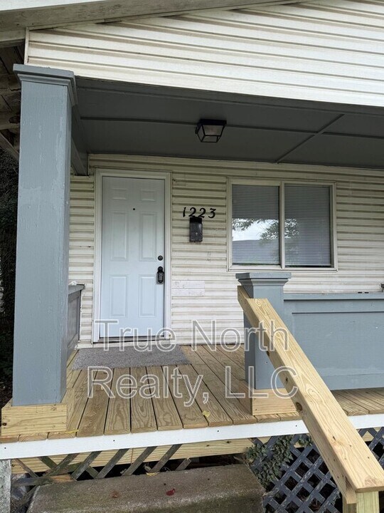 1223 E 20th Ave in Columbus, OH - Building Photo