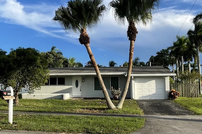 11500 NW 39th St