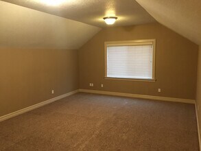 2060 SW Kendra St in Corvallis, OR - Building Photo - Building Photo