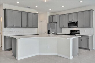 2202 Appleton Cir S in Oakland Park, FL - Foto de edificio - Building Photo