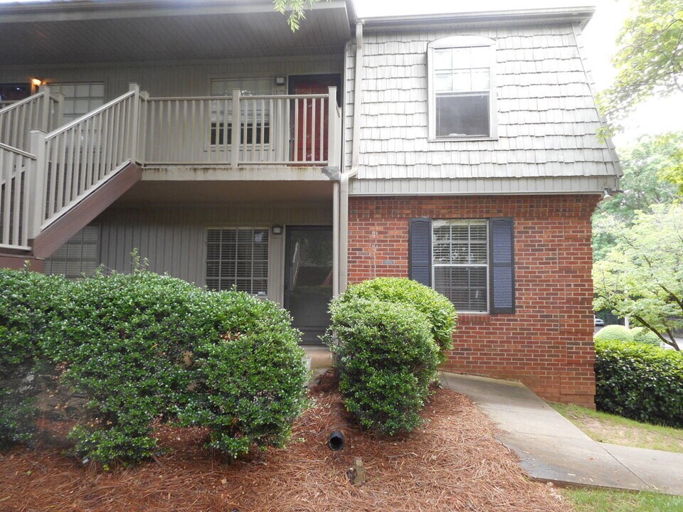 3818 Country Club Rd in Winston-Salem, NC - Building Photo