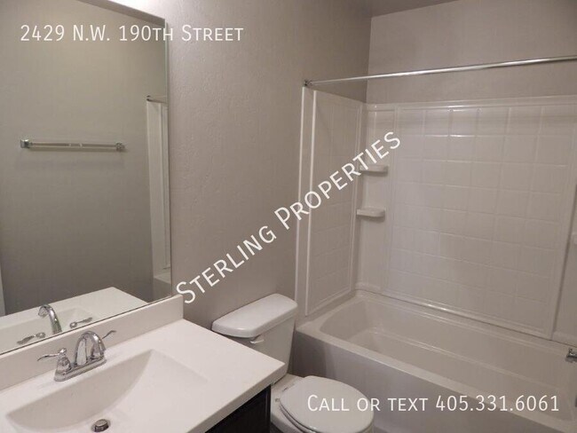 2429 NW 190th St in Edmond, OK - Building Photo - Building Photo