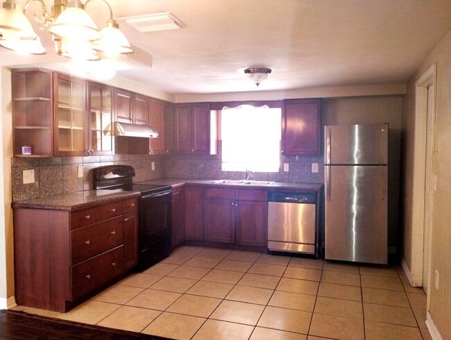 7918 Hawthorn Dr in Port Richey, FL - Building Photo - Building Photo