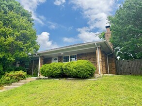 2800 Shady Grove Dr in Bedford, TX - Building Photo - Building Photo