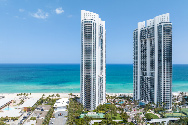 Trump Royale in Sunny Isles Beach, FL - Building Photo - Building Photo