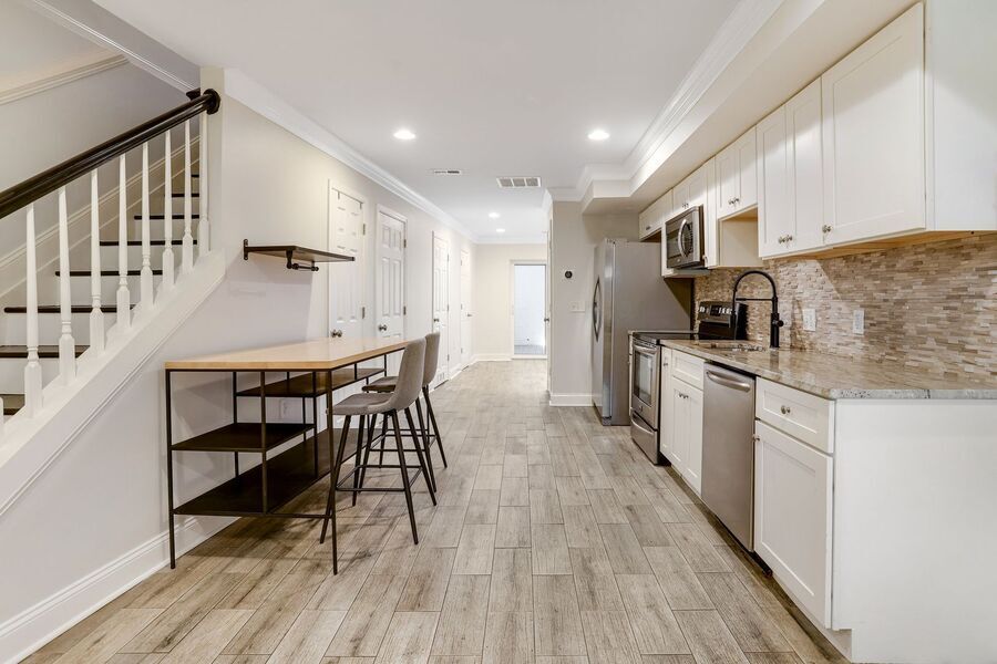 521 Columbia Rd NW in Washington, DC - Building Photo