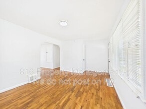 10323 East 20th St S in Independence, MO - Building Photo - Building Photo