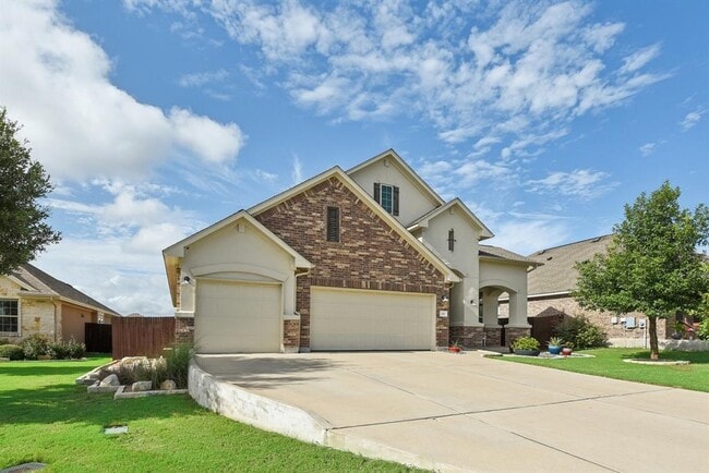 250 N Sage Hollow in Dripping Springs, TX - Building Photo - Building Photo