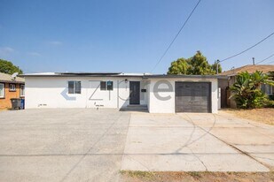 Unit in Chula Vista, CA - Building Photo