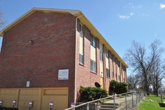 Hamilton Apartments in Omaha, NE - Foto de edificio - Building Photo