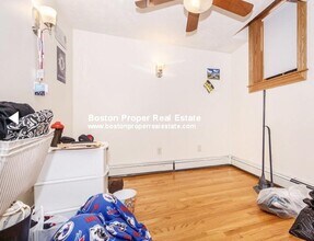 29 Phillips St, Unit G in Boston, MA - Building Photo - Building Photo