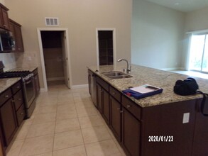4782 Beckman Way in Merced, CA - Building Photo - Building Photo