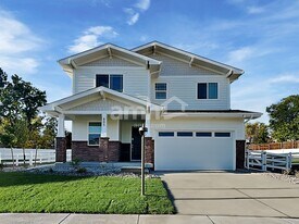 805 S Oak St in Lakewood, CO - Building Photo