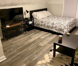 2033 Maple Ave, Unit 4 in Cincinnati, OH - Building Photo - Building Photo