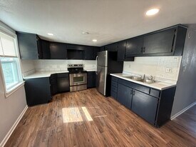 601 Garfield Ave in Waukesha, WI - Building Photo