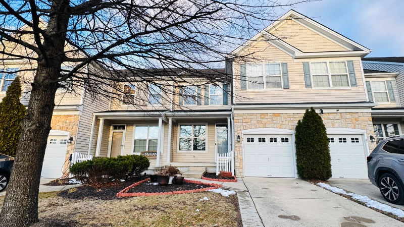 34 Compass Cir in Mount Laurel, NJ - Building Photo