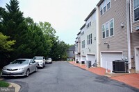 2520 Blueridge Ave in Silver Spring, MD - Foto de edificio - Building Photo