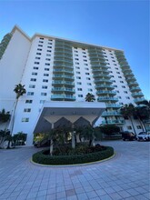 19380 Collins Ave, Unit # 1402 in Sunny Isles Beach, FL - Building Photo - Building Photo