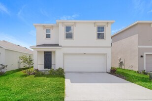 5446 Oxford Gray Rd in Zephyrhills, FL - Building Photo