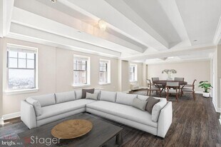 1701-15 Locust St in Philadelphia, PA - Building Photo