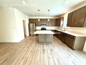 713 Crested Pt Dr in Eureka, MO - Building Photo - Building Photo