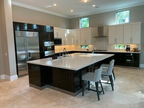2704 NW 75th St in Boca Raton, FL - Building Photo - Building Photo
