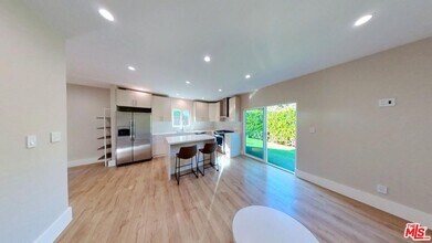 6440 Yarmouth Ave in Los Angeles, CA - Building Photo - Building Photo