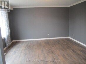 1331 Limberlost Rd in London, ON - Building Photo - Building Photo