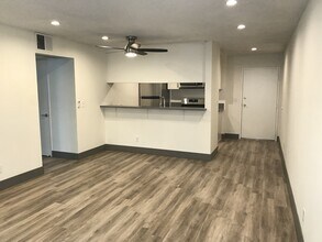 3715 S Canfield Ave in Los Angeles, CA - Building Photo - Building Photo