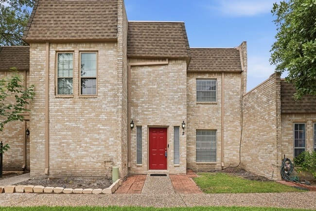 2 River Creek Way