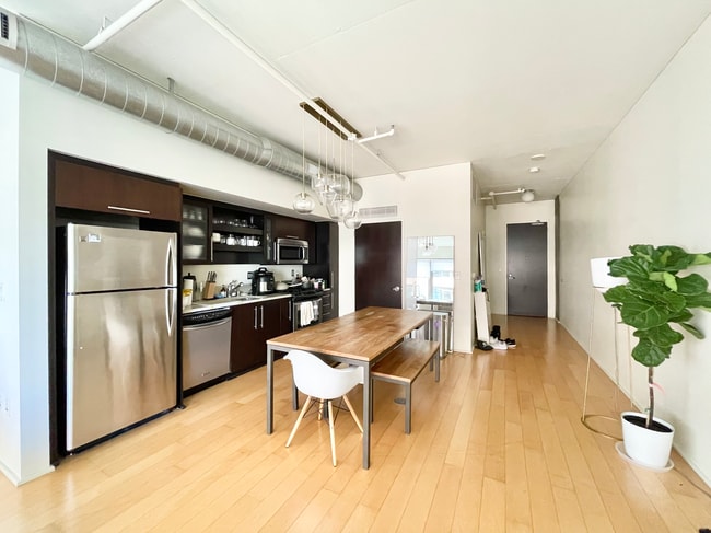 property at 1100 S Hope St