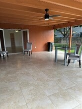 9591 SW 9th Terrace in Miami, FL - Building Photo - Building Photo
