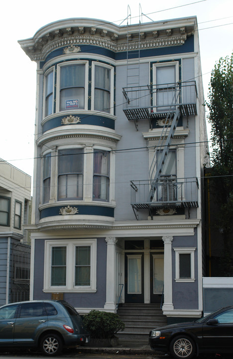 1025 Oak St in San Francisco, CA - Building Photo