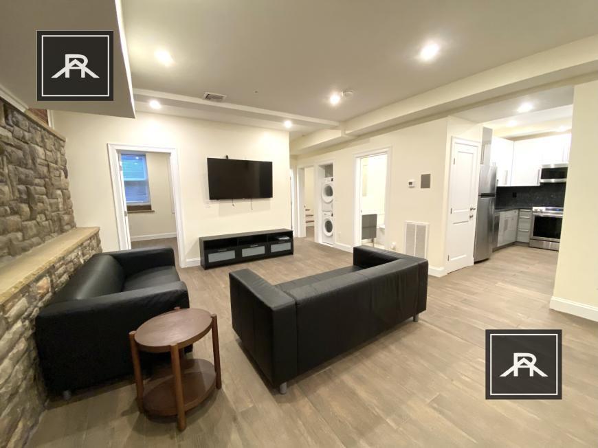 1618 Beacon St in Brookline, MA - Building Photo