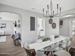 1532 Parrish Pl in Jacksonville, FL - Building Photo - Building Photo