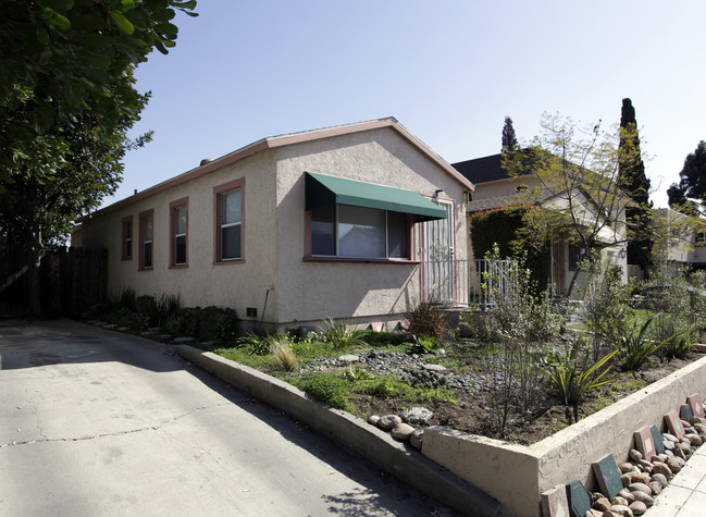 4561 Bancroft St in San Diego, CA - Building Photo - Building Photo