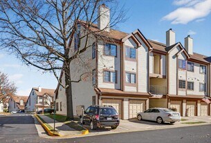 6017 Curtier Dr in Alexandria, VA - Building Photo