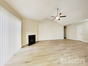 185 Caughman Ridge Rd in Columbia, SC - Foto de edificio - Building Photo