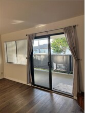 2115 Carnegie Ln, Unit 4 in Redondo Beach, CA - Building Photo - Building Photo