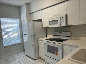 11030 Tarpon Bay Ct in Tamarac, FL - Building Photo - Building Photo
